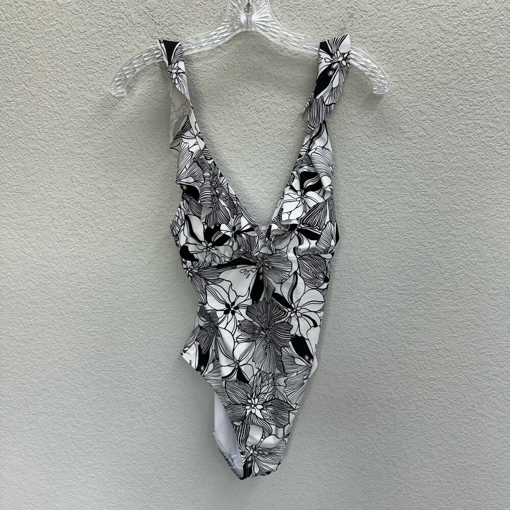 Stella Parker Swimsuit Women's Size M Black White Floral One Piece Vaca New